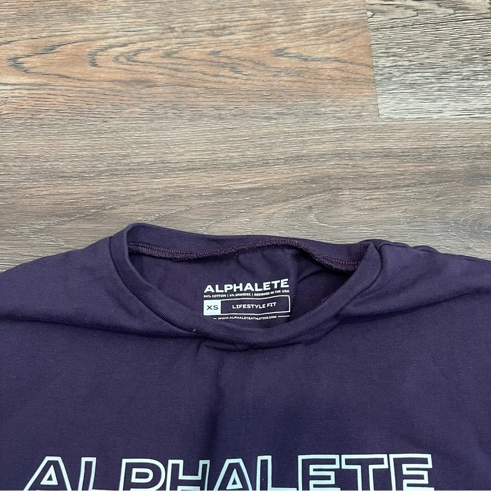 Alphalete Woman’s Purple T-Shirt